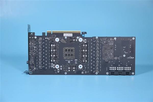 456.55新驱动实测：RTX 3ST电容080解体完美治理！并非电容的锅