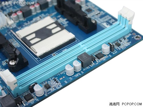全固态电容装备  APU强板翔升A55V-S新品首曝 